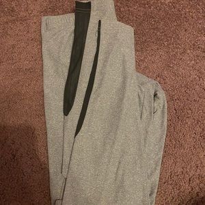 ⭐️SOLD⭐️Grey and Black Leggings